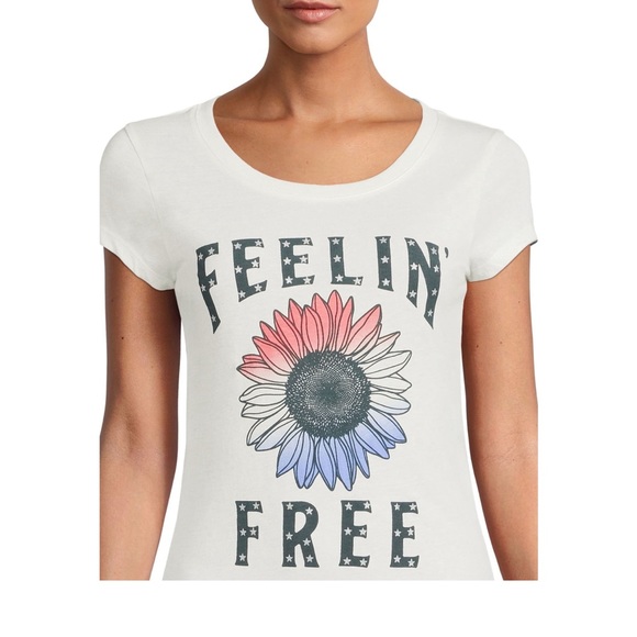 New with tag Juniors Feeling Free Graphic T-Shirt with Short Sleeves size XS (1) - Picture 6 of 8